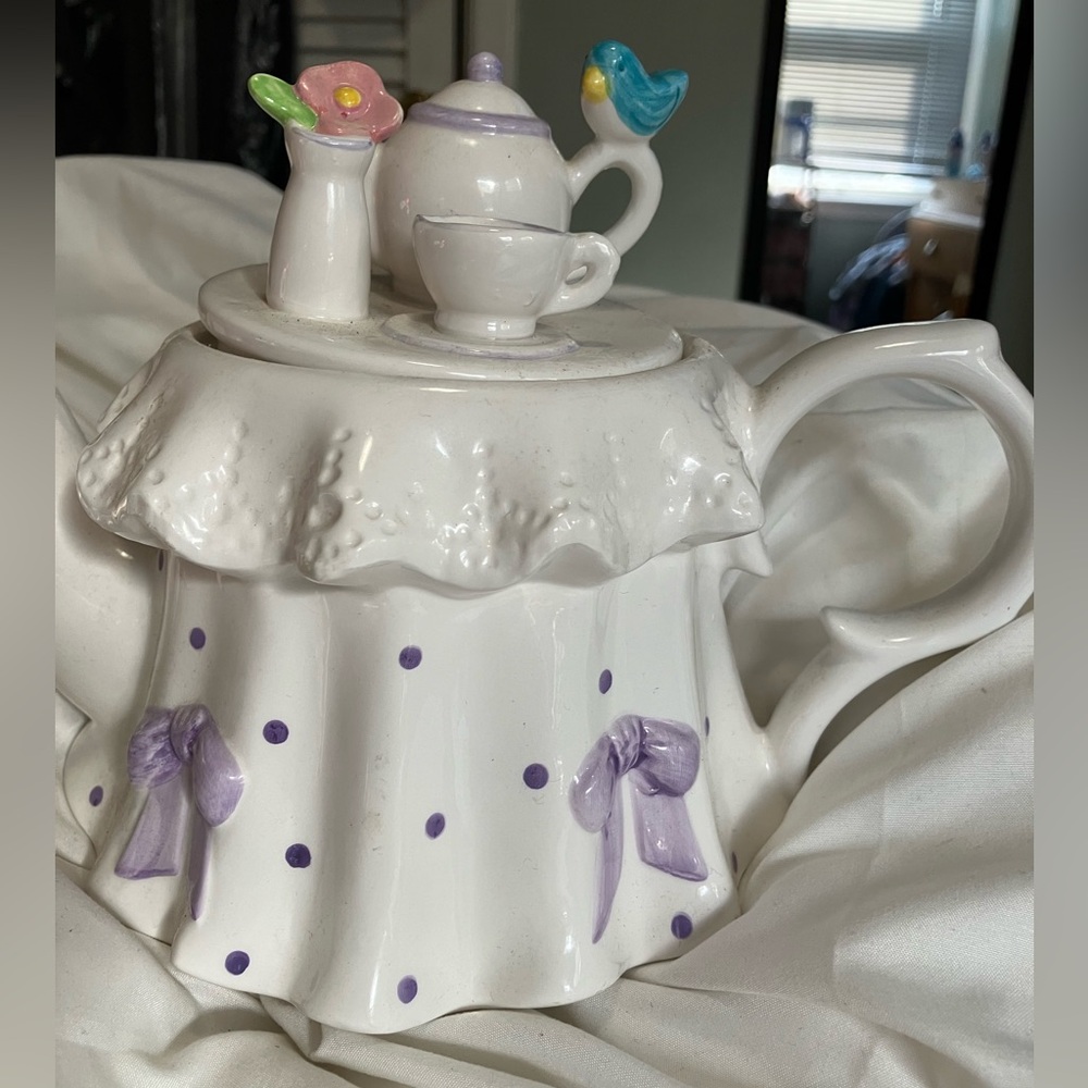Vintage Teleflora Tea party Teapot